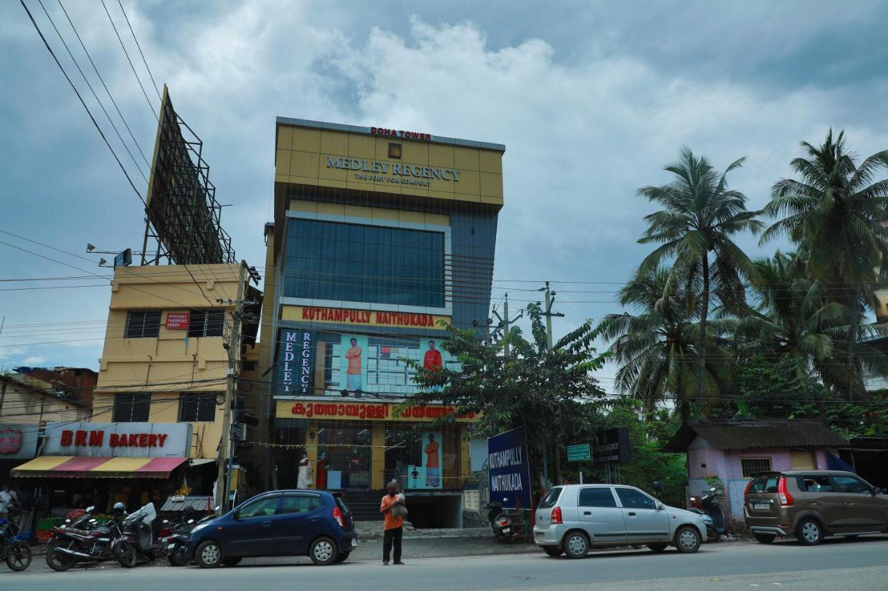 Medley Regency Palakkad Exterior foto