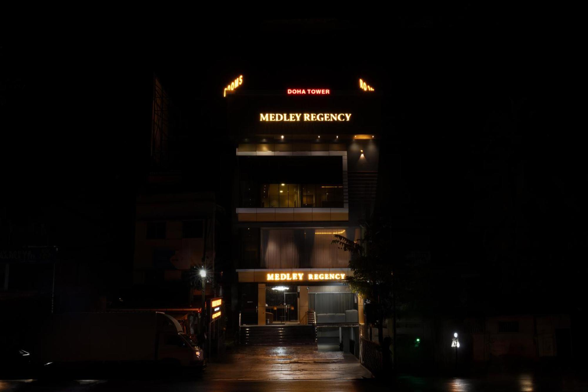 Medley Regency Palakkad Exterior foto